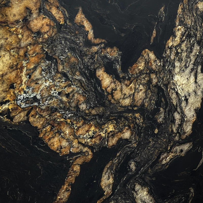 Détail d’une pierre noire naturelle avec veinage