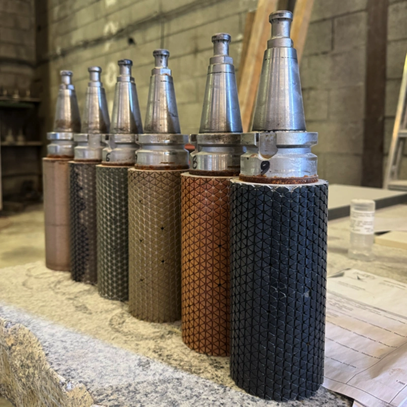 Outils de rainurage dans l'atelier de Daumas Miletto Design